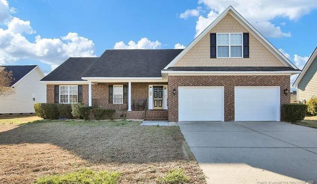 5913 Blue Sky Lane, Hope Mills, NC 28348