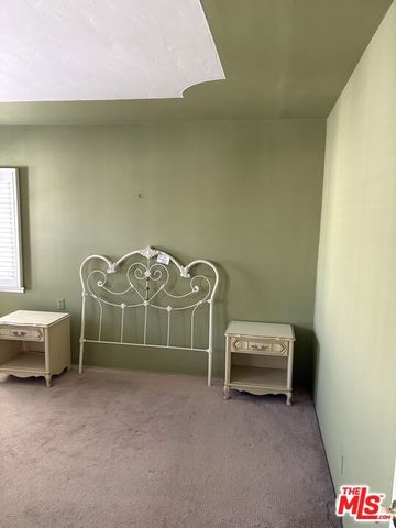 10210 S Manhattan Place, Los Angeles, CA 90047