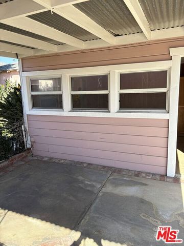 10210 S Manhattan Place, Los Angeles, CA 90047