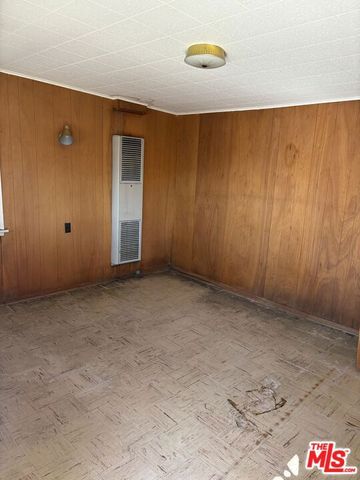 10210 S Manhattan Place, Los Angeles, CA 90047