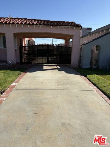 10210 S Manhattan Place, Los Angeles, CA 90047