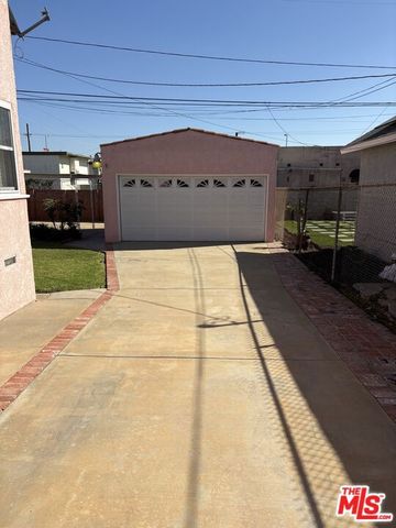 10210 S Manhattan Place, Los Angeles, CA 90047