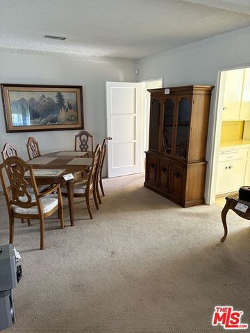 10210 S Manhattan Place, Los Angeles, CA 90047