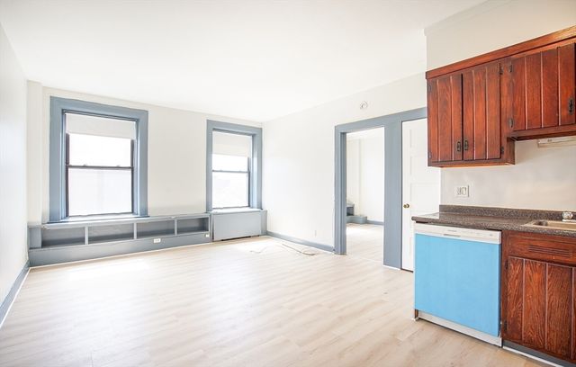 140 Chestnut St 516, Springfield, MA 01103