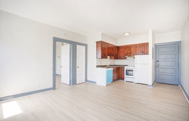 140 Chestnut St 516, Springfield, MA 01103
