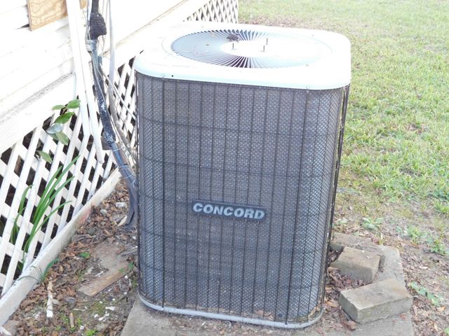 201 NW 4TH Street, Springhill, LA 71075