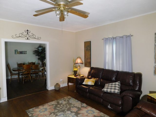 201 NW 4TH Street, Springhill, LA 71075