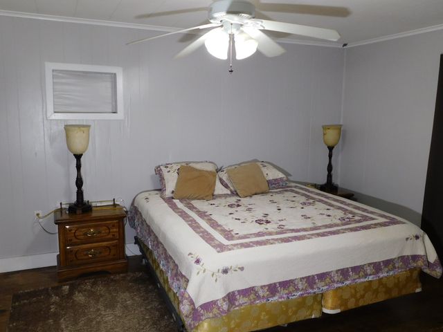 201 NW 4TH Street, Springhill, LA 71075