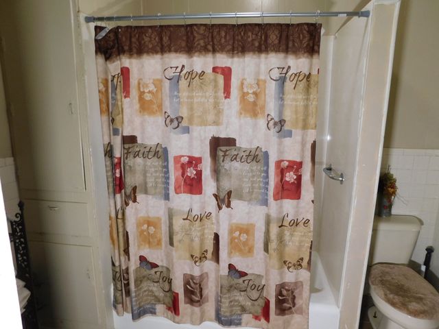 201 NW 4TH Street, Springhill, LA 71075