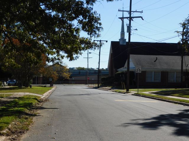 201 NW 4TH Street, Springhill, LA 71075