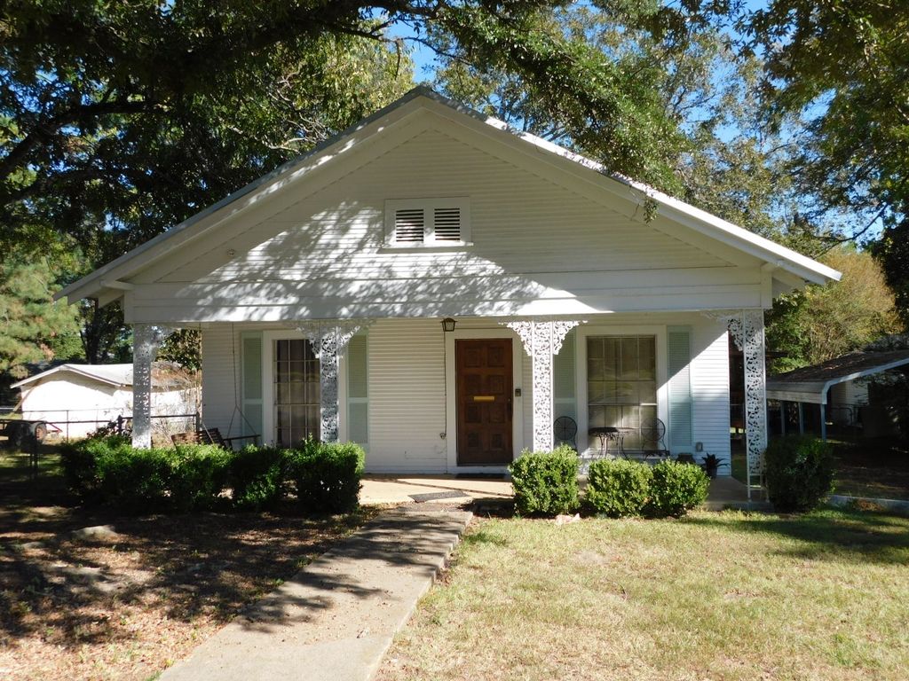 201 NW 4TH Street, Springhill, LA 71075