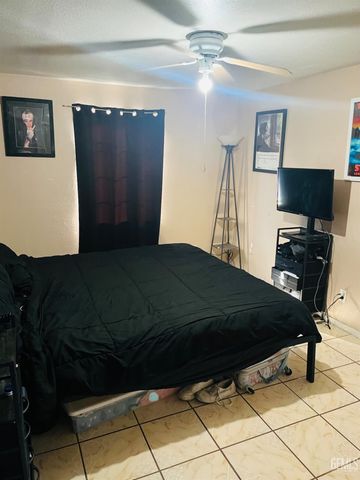 407 E Street, Taft, CA 93268