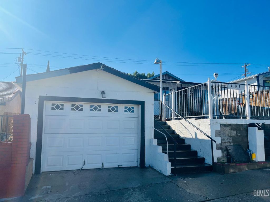 407 E Street, Taft, CA 93268