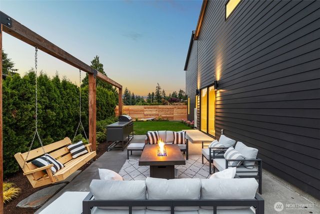 18636 2nd Avenue SW, Normandy Park, WA 98166