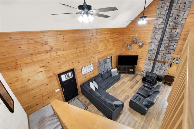 12825 E Wallin Mountain Road, West Fork, AR 72774