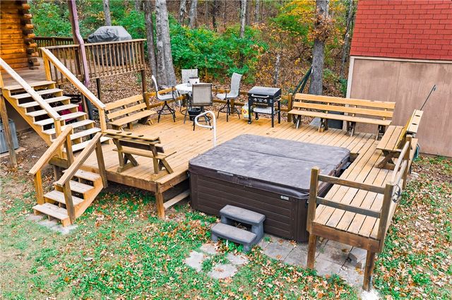 12825 E Wallin Mountain Road, West Fork, AR 72774