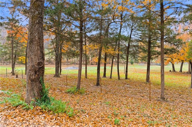 12825 E Wallin Mountain Road, West Fork, AR 72774