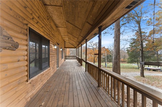 12825 E Wallin Mountain Road, West Fork, AR 72774