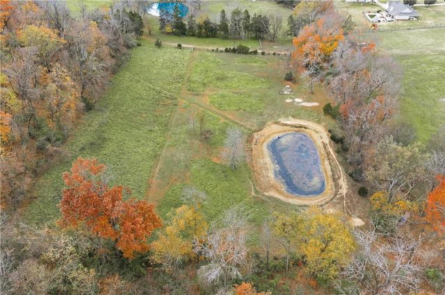 12825 E Wallin Mountain Road, West Fork, AR 72774