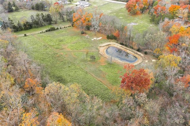 12825 E Wallin Mountain Road, West Fork, AR 72774