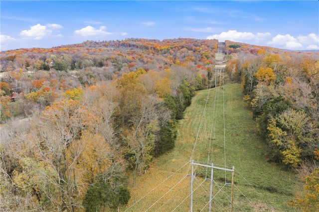 12825 E Wallin Mountain Road, West Fork, AR 72774