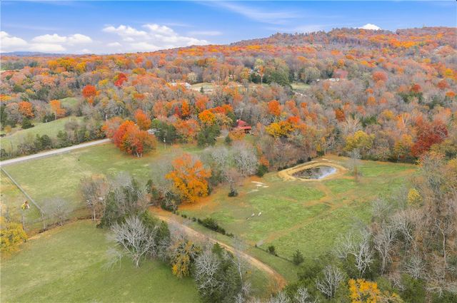 12825 E Wallin Mountain Road, West Fork, AR 72774