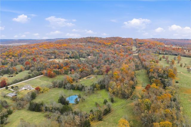 12825 E Wallin Mountain Road, West Fork, AR 72774