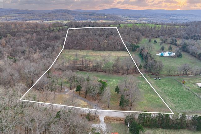 12825 E Wallin Mountain Road, West Fork, AR 72774