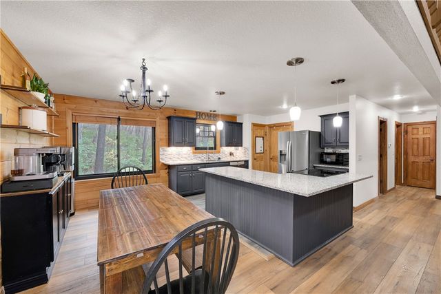 12825 E Wallin Mountain Road, West Fork, AR 72774