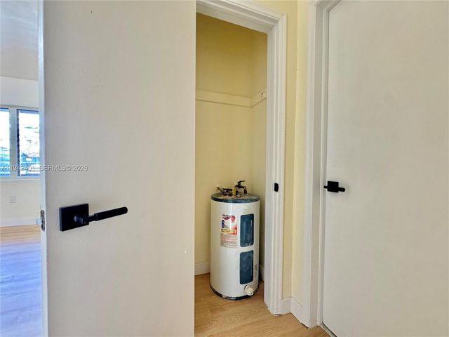 715 NE 122 St 4, North Miami, FL 33161