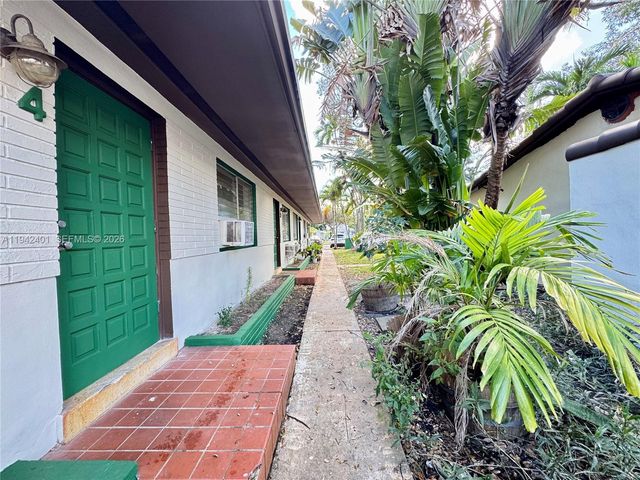 715 NE 122 St 4, North Miami, FL 33161