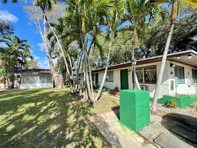 715 NE 122 St 4, North Miami, FL 33161