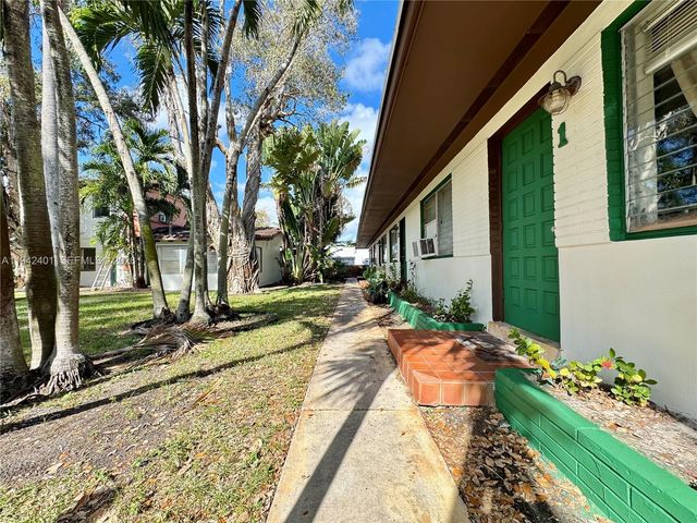715 NE 122 St 4, North Miami, FL 33161
