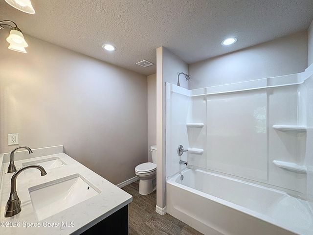 518 L M Davey Lane, Titusville, FL 32780