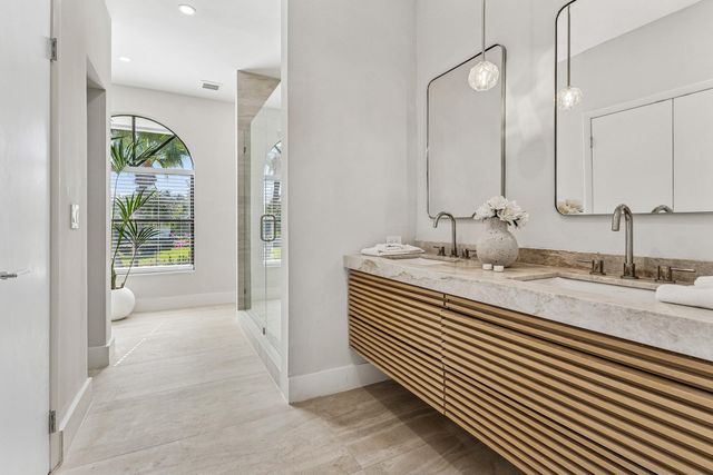 48 Harbour Drive N, Ocean Ridge, FL 33435