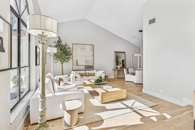 48 Harbour Drive N, Ocean Ridge, FL 33435