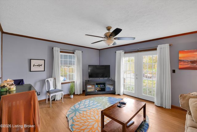 4616 Hillside Dr, Louisville, KY 40216