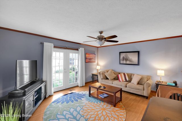 4616 Hillside Dr, Louisville, KY 40216