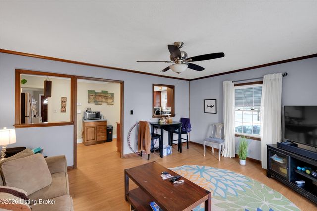 4616 Hillside Dr, Louisville, KY 40216