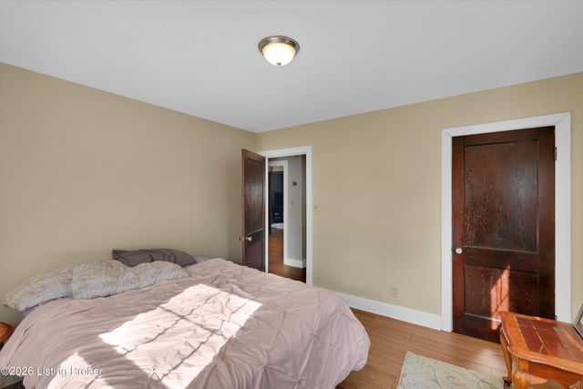 4616 Hillside Dr, Louisville, KY 40216