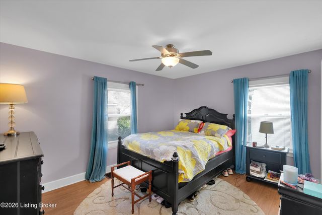 4616 Hillside Dr, Louisville, KY 40216