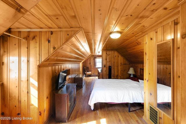 4616 Hillside Dr, Louisville, KY 40216