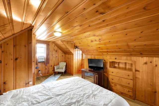 4616 Hillside Dr, Louisville, KY 40216