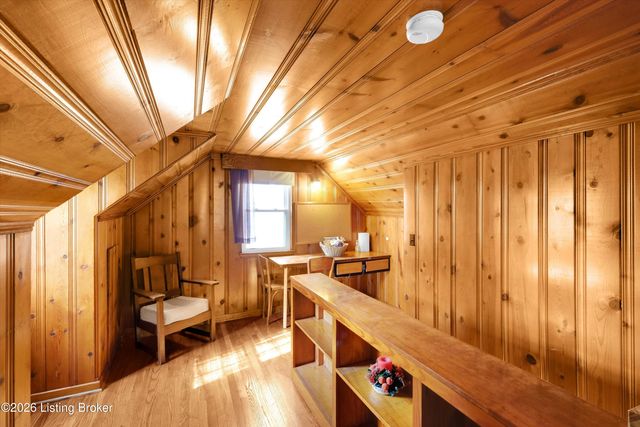 4616 Hillside Dr, Louisville, KY 40216