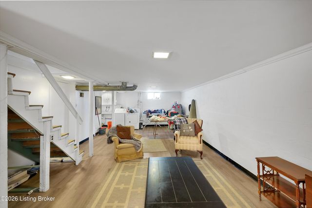 4616 Hillside Dr, Louisville, KY 40216