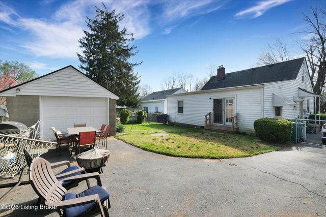 4616 Hillside Dr, Louisville, KY 40216