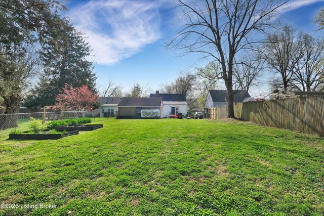 4616 Hillside Dr, Louisville, KY 40216