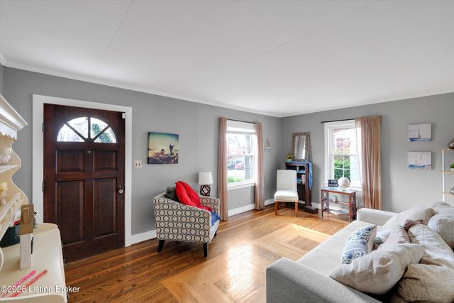 4616 Hillside Dr, Louisville, KY 40216