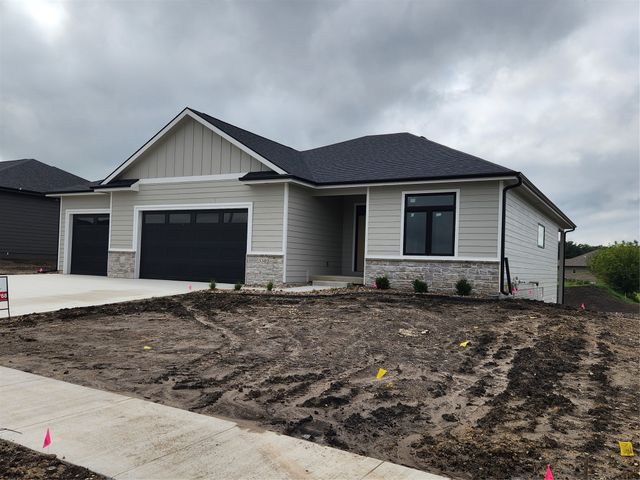 3302 SE Bannister Drive, Ankeny, IA 50021