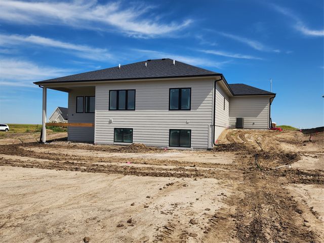 3302 SE Bannister Drive, Ankeny, IA 50021